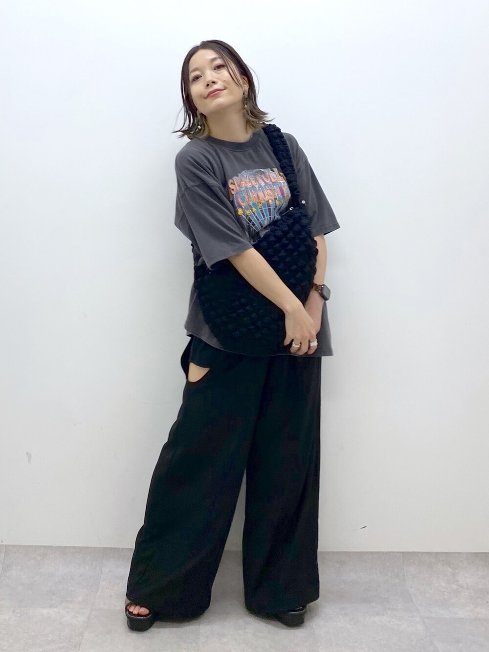 レディースの夏コーディネートの8枚目の写真