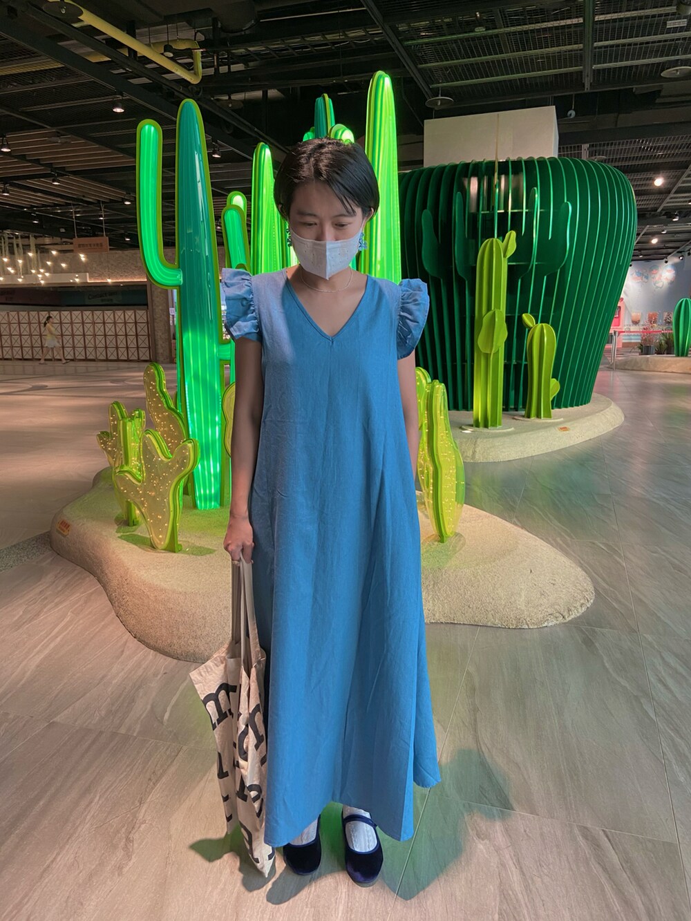 「ラクチンコーデ、夏服コーデ、着回しコーデ、お洒落さんとつながりたい、低身長、大人可愛い、大人カジュアル、夏ファッション、夏ワンピース、大人女子、古着コーデ、女の子コーデ、雨の日コーデ、透け感、水着」｜「marimekkoのアイテム（バッグ、ベージュ系）」を使った、fjy.lover❁さん（レディース・159cm）の夏コーディネートの2枚目の写真