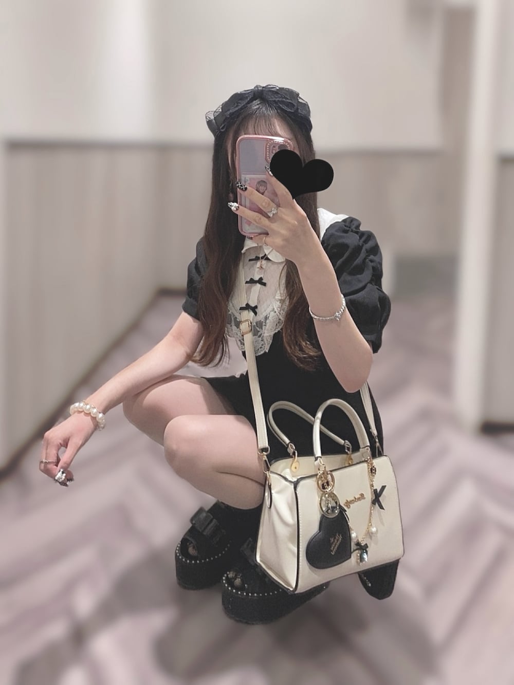 「いいね、save、フォローお願いします🤑、ガーリー、フェミニン、pium、量産型、量産型ヲタク、量産型女子、地雷、かわいい、ワンピース、透け感、ブラック、モノトーン、フレンチガーリー、キレイめ」｜「piumのレースフリルドーリーミニワンピース（ワンピース、ブラック系）」を使った、🐰ㅤメ ｲ ﾒ ｲㅤ🐰さん（骨格ストレート・レディース・154cm）の夏コーディネートの3枚目の写真