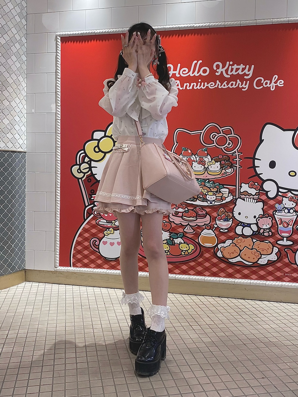 「いいね、save、フォローお願いします🤑、量産型、量産型ヲタク、量産型女子、量産型コーデ、ガーリー、甘め、かわいい、シアートップス、透け感、ピンク、ハート、ボウタイブラウス、リボン、おでかけコーデ」｜「evelynのオリジナルハートシアーBS（シャツ/ブラウス、ホワイト系）」を使った、🐰ㅤメ ｲ ﾒ ｲㅤ🐰さん（骨格ストレート・レディース・154cm）の秋コーディネートの2枚目の写真
