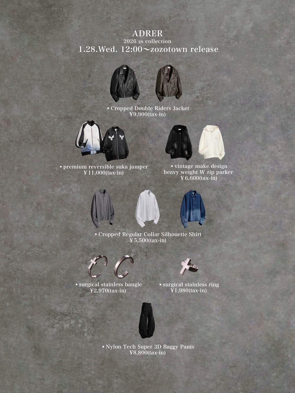 ブラック系のローファー、ブラック系のショルダーバッグ、ブルー系のシャツ/ブラウスを着用したメンズの冬コーディネートの3枚目の写真