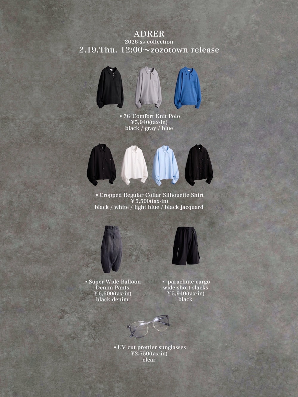 ブラック系のショルダーバッグ、ホワイト系のスニーカー、グレー系のニット/セーターを着用したメンズの冬コーディネートの5枚目の写真