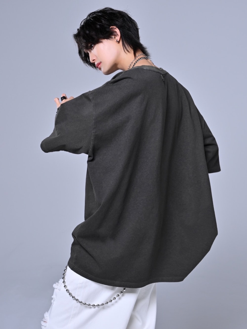 犬飼京 inukai kei｜ADRERのネックレスを使ったコーディネート - WEAR