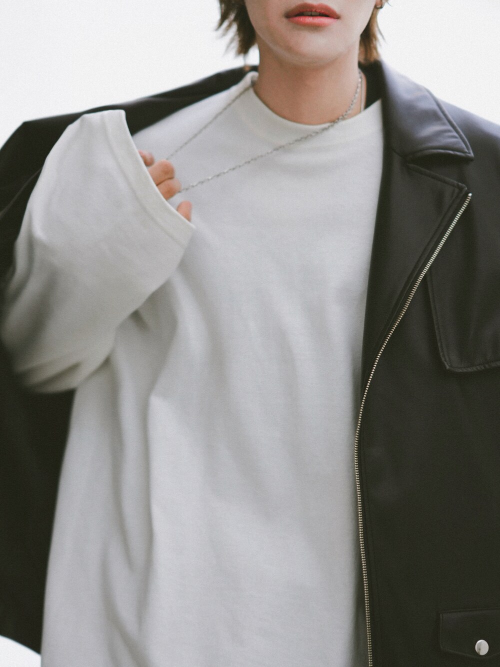 犬飼京 inukai kei｜ADRERのライダースジャケットを使った