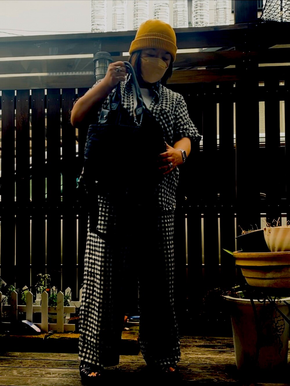 ピンク系のその他を着用したレディースの夏コーディネートの2枚目の写真