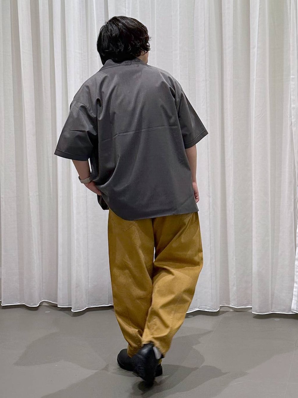 「リラックス、ゆったり、高見え」｜「niko and...のTR開襟シャツ（シャツ/ブラウス、グレー系）」を使った、いしかわさん（メンズ・168cm）の夏コーディネートの5枚目の写真