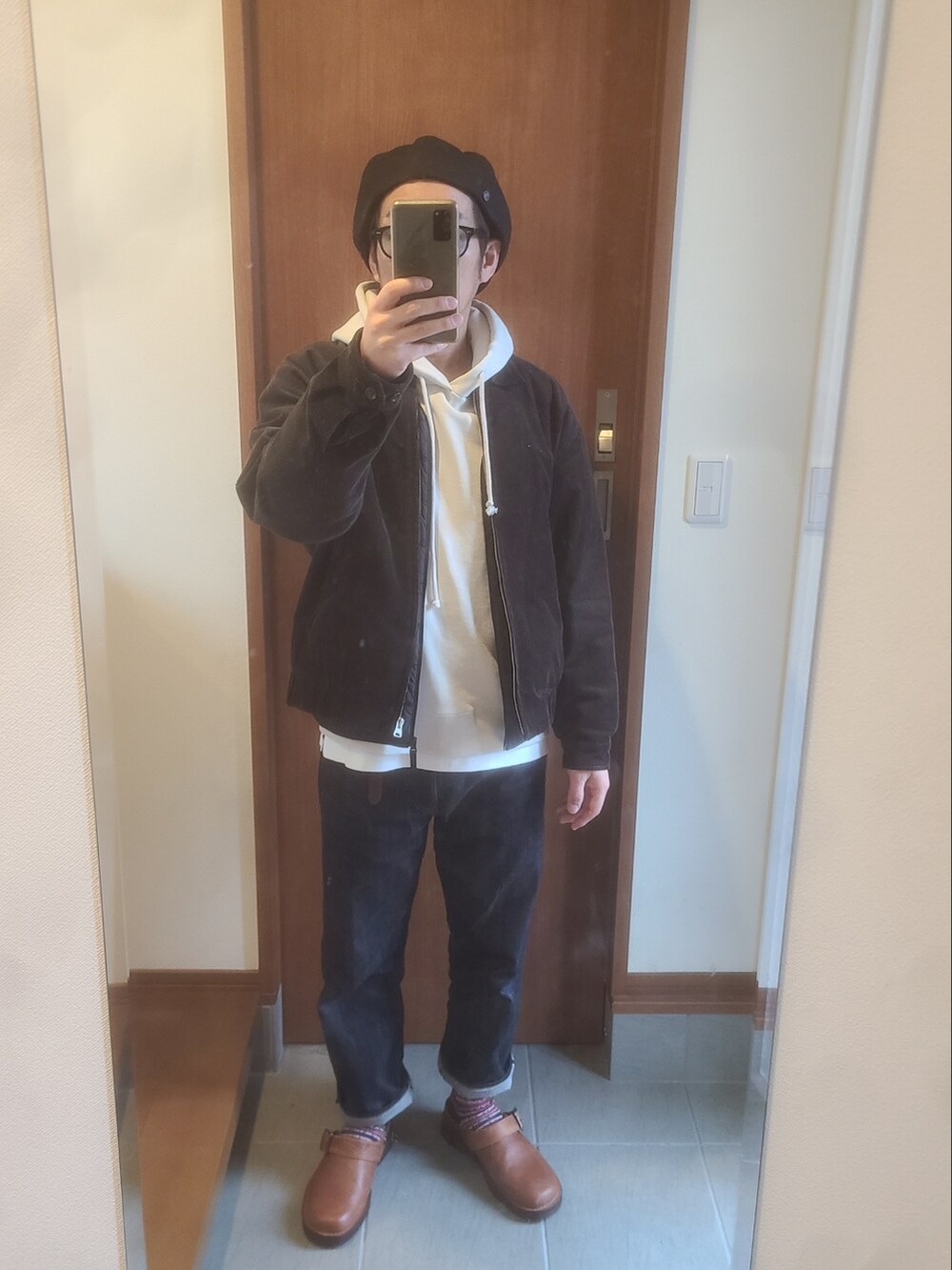 「WYM LIDNMの【WYM LIDNM】RAYON 11W CORDUROY ZIP SET-UP（セットアップ、グレー系）」を使った、ツトムさん（メンズ・168cm）の冬コーディネートの2枚目の写真