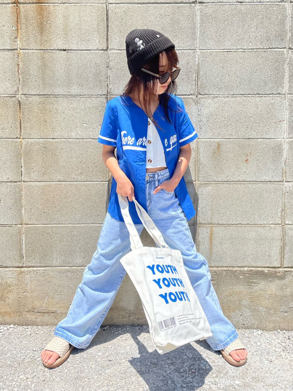 「夏コーデ、shein、ブルー、トートバッグ、デニムパンツ、サンダル、休日スタイル、カジュアルコーデ、セットアップ、ハイウエスト、シャツスタイル、サングラス、小学生、3年生、プチプラ」｜「SHEINのアイテム（トップス、ブルー系）」を使った、naaaさん（キッズ・133cm）の夏コーディネートの2枚目の写真