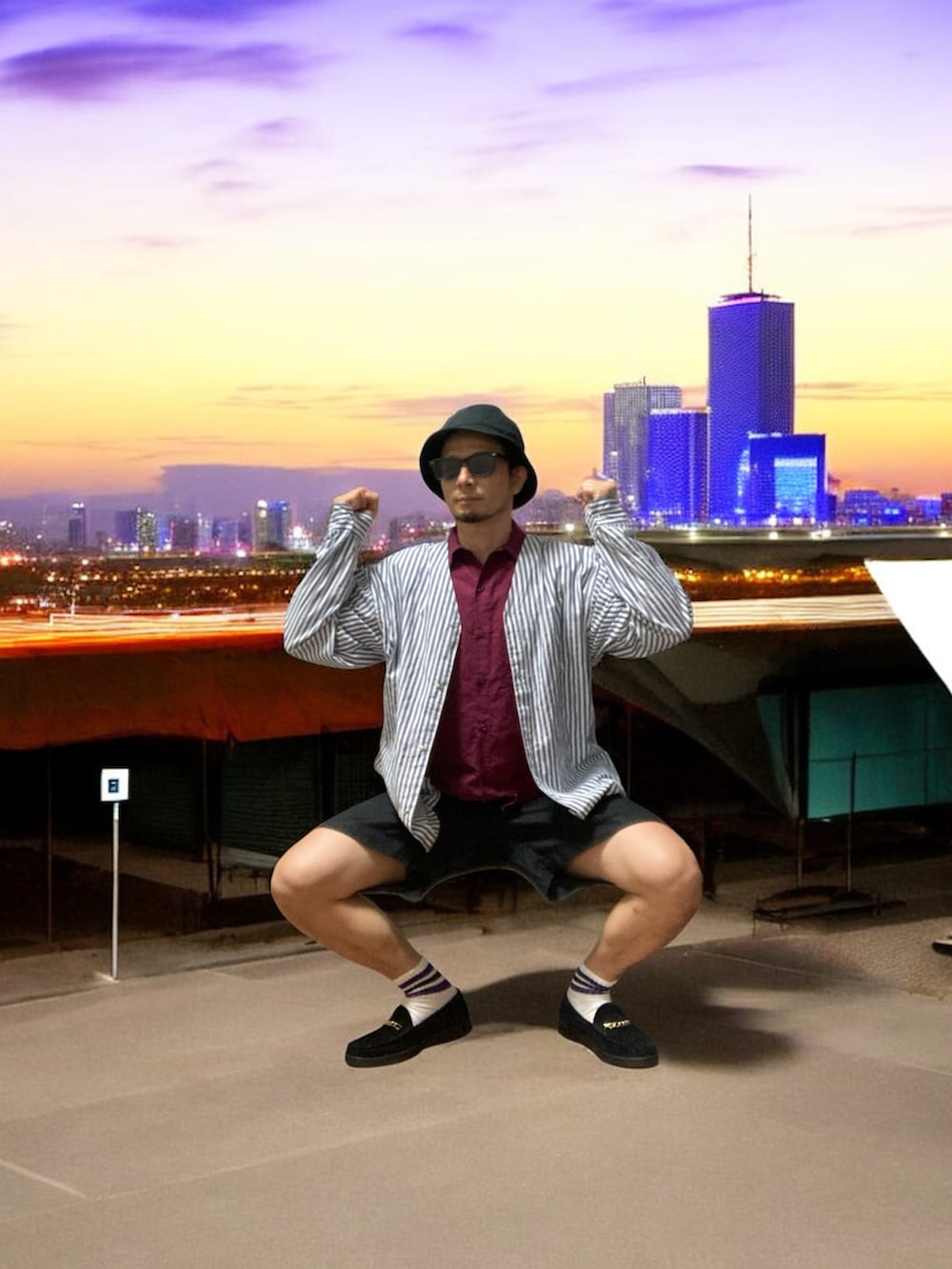 ブラック系のローファー、その他のシャツ/ブラウス、ブラック系のその他パンツを着用したメンズの秋コーディネートの3枚目の写真