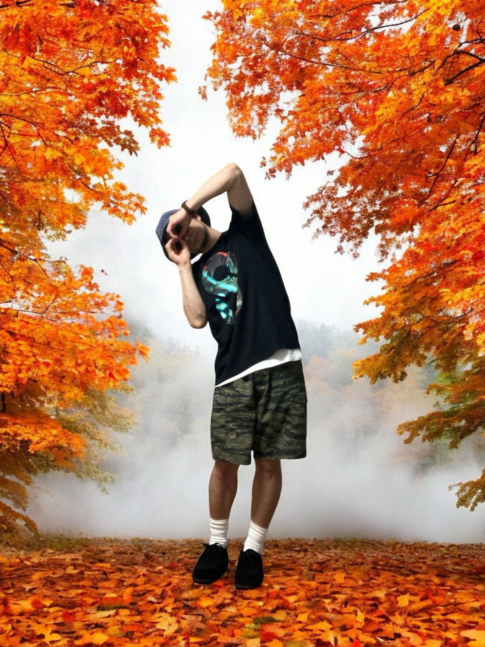 その他のカーゴパンツ、ブラック系のモカシン/デッキシューズ、ブラック系のTシャツ/カットソーを着用したメンズの秋コーディネートの5枚目の写真