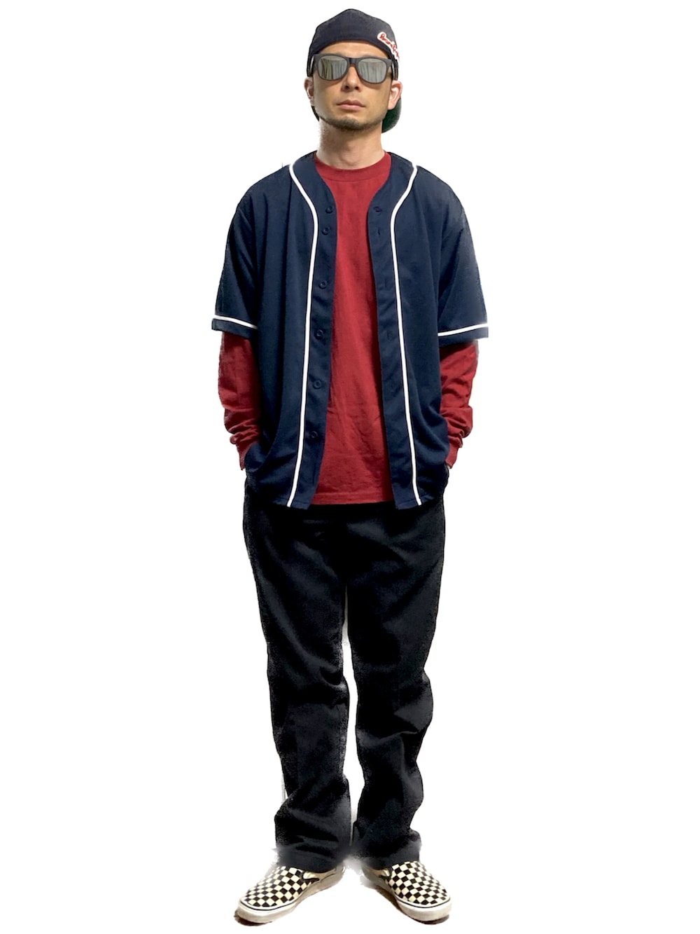 「おじさん、あごひげ、もみあげ、キャップ、ベースボールシャツ、ロンT、ワークパンツ、874、スリッポン、スニーカー、チェッカーフラッグ、春服コーデ」｜「DickiesのDickies/ディッキーズ ORIGINAL FIT 874 TCツイル ワイドパンツ（チノパンツ、ブラック系）」を使った、モミヒゲさん（メンズ・175cm）の春コーディネートの2枚目の写真