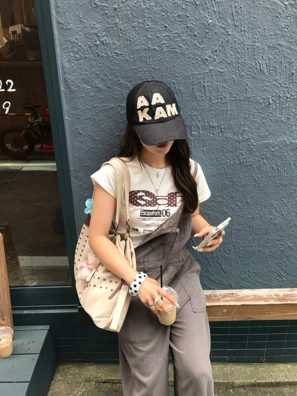 その他のTシャツ/カットソーを着用したレディースの夏コーディネートの4枚目の写真