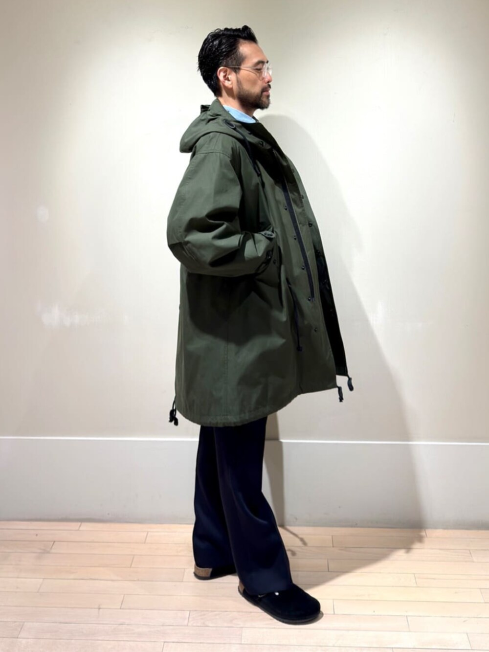アルデンテサテン 2タックワイドストレートパンツを使った人気
