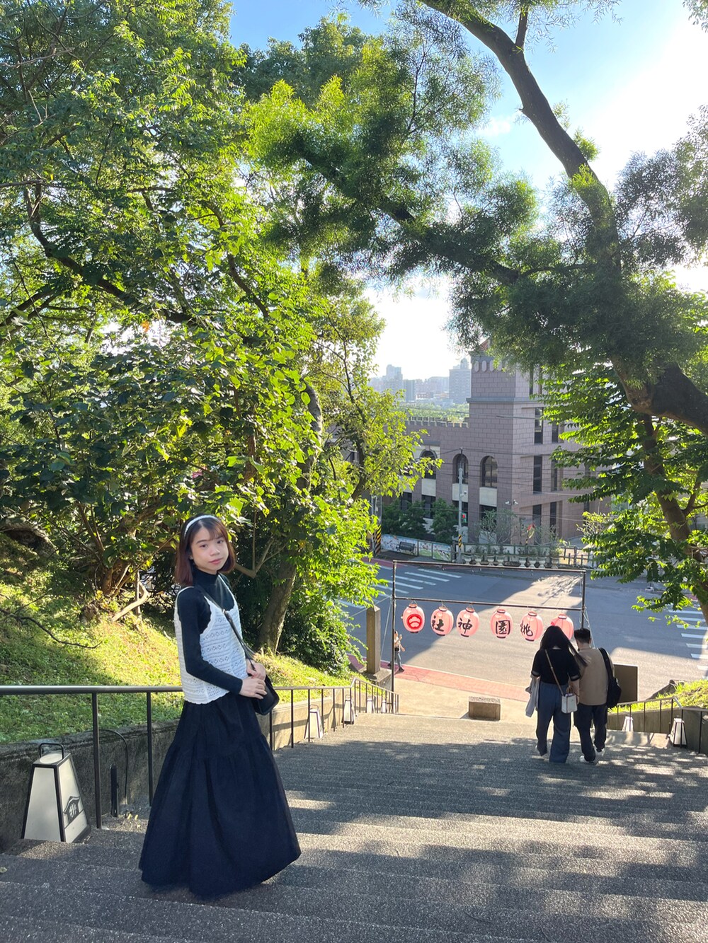 「低身長コーデ、お出かけコーデ」｜「bagのアイテム（ハンドバッグ、ブラック系）」を使った、Sarah さん（レディース・147cm）の秋コーディネートの2枚目の写真