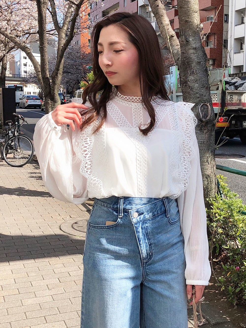 レディースの春コーディネートの2枚目の写真