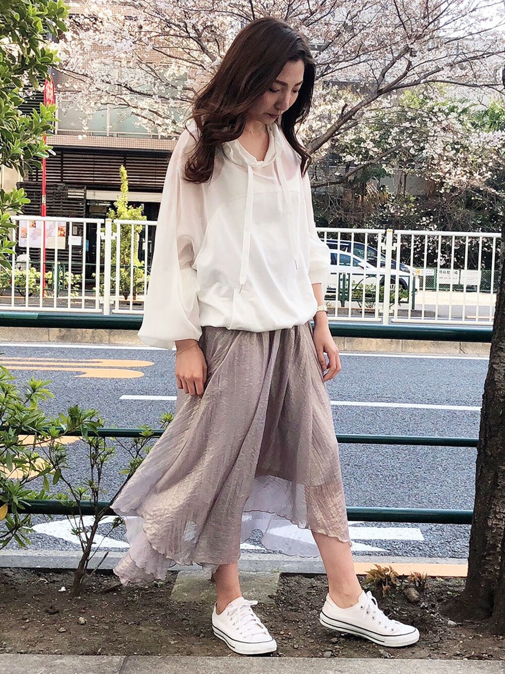 レディースの春コーディネートの2枚目の写真