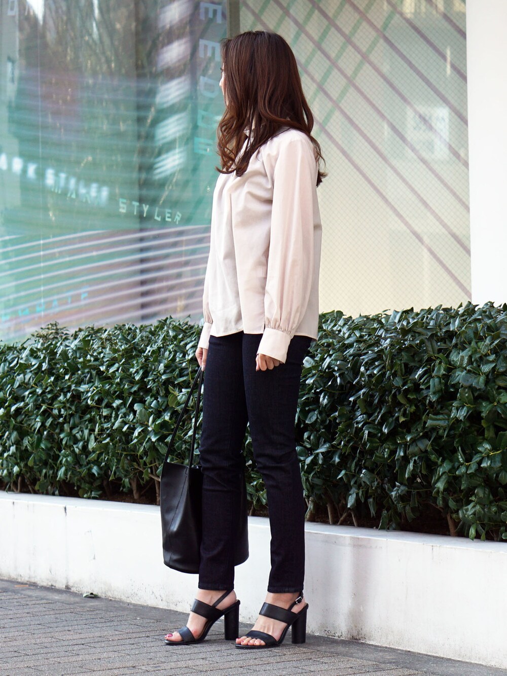 レディースの春コーディネートの2枚目の写真