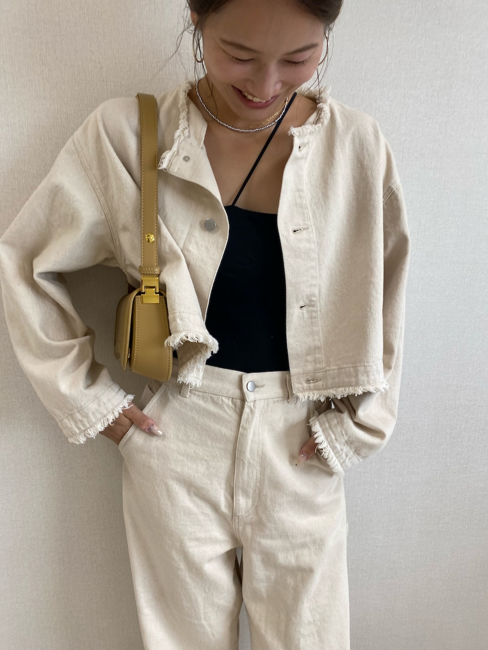 「休日コーデ、オトナカジュアル、秋コーデ、デニム、デニムパンツ、デニムジャケット、セットアップ、カジュアルコーデ、ootd」｜「SHENERYの2WAYデニムジャケット（デニムジャケット、ホワイト系）」を使った、SUZUKI_169cmさん（レディース・169cm）の夏コーディネートの2枚目の写真