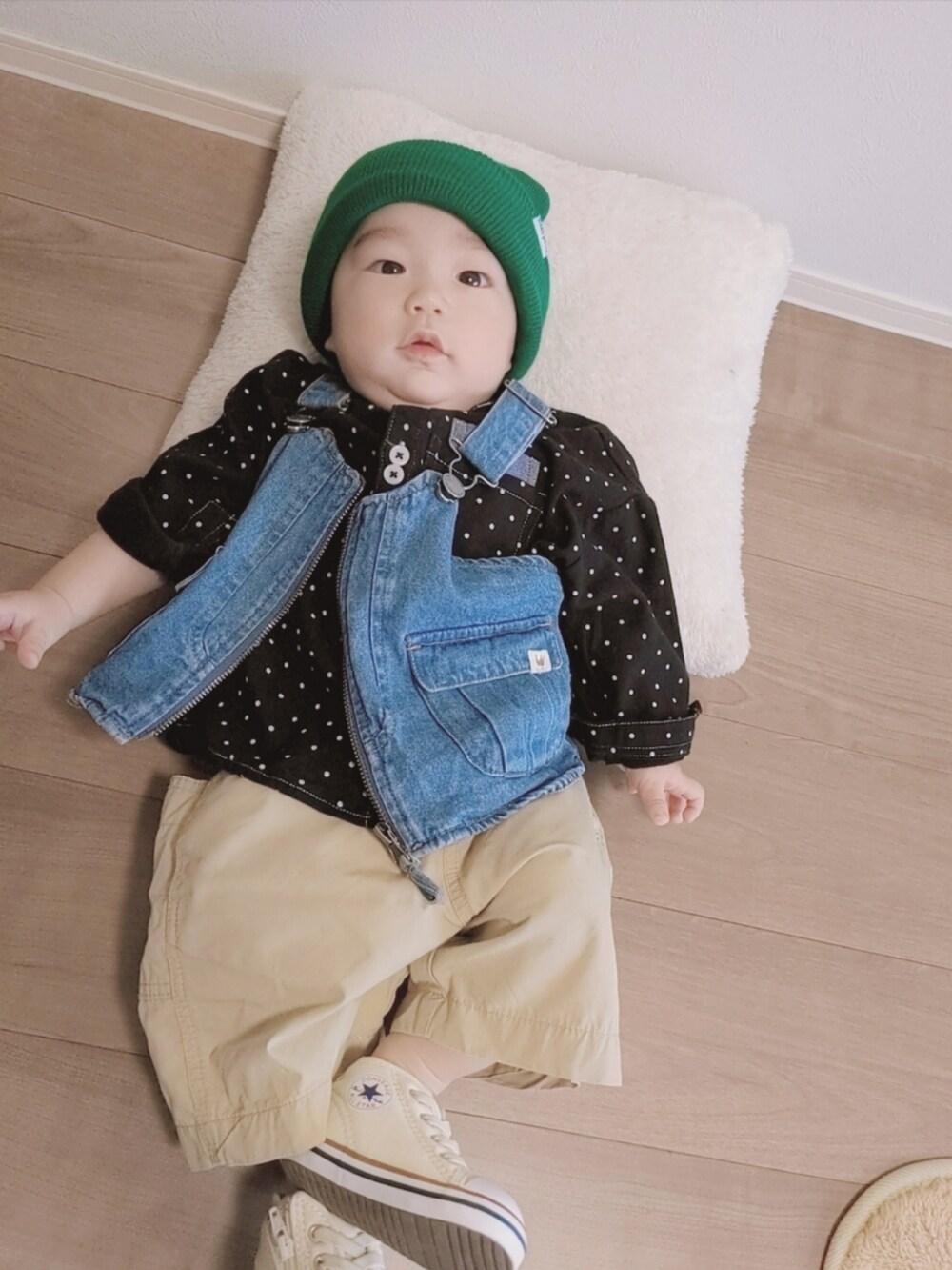 「カジュアルコーデ、休日スタイル、初夏コーデ、ショートパンツ、ハーフパンツ、シャツスタイル、おしゃれさんと繋がりたい、0歳、ベビーコーデ、赤ちゃん、カラーパンツ、むすこーで、リンクコーデ、リンリン♡きょうちゃん♡ありがと❤️、シンプルコーデ」|「♡レンレン♡きょうちゃん♡ありがと🌷のアイテム(その他、その他)」を使った、EITOさん(キッズ・70cm)の春コーディネートの2枚目の写真