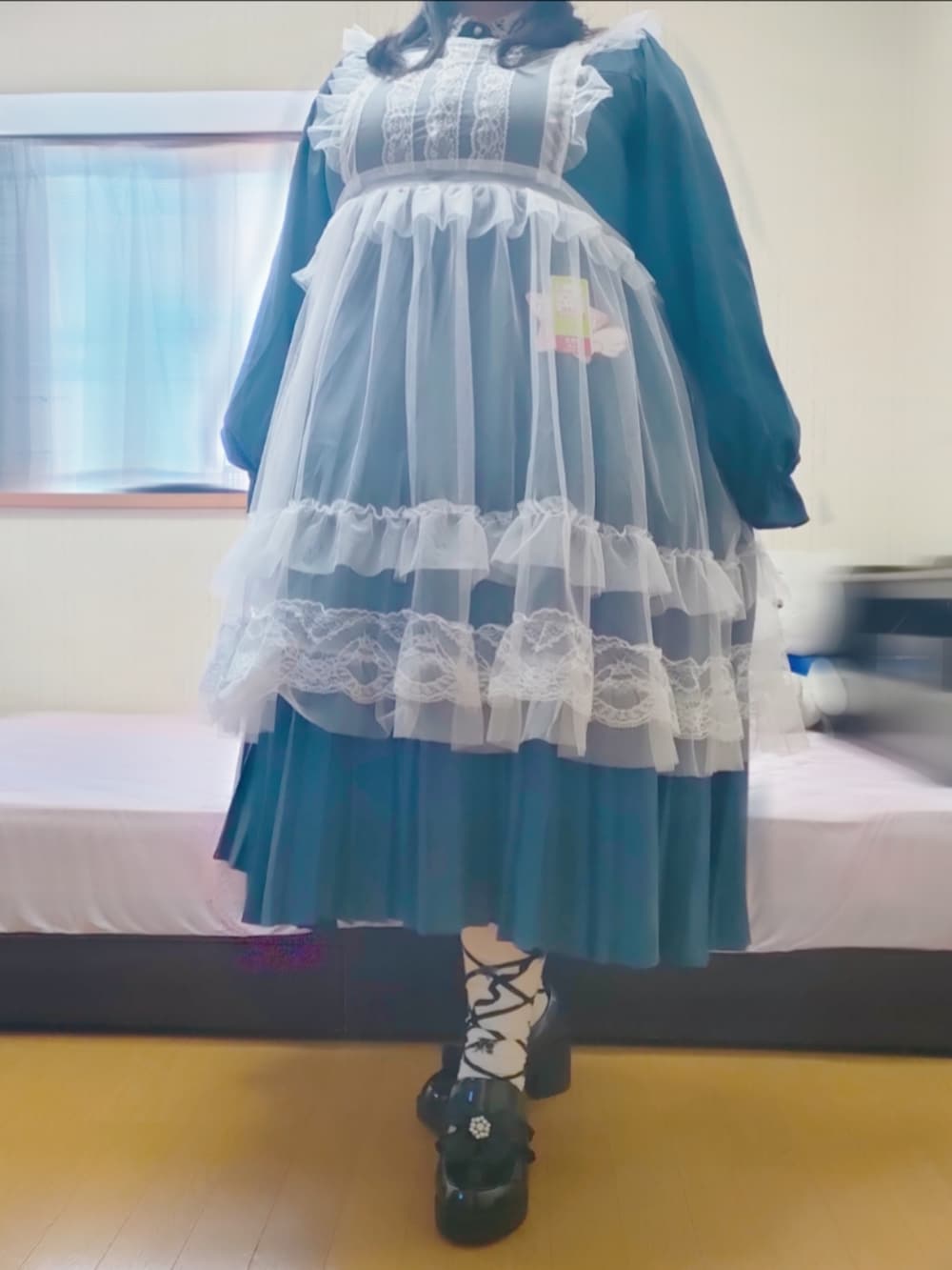 「しまむらコーデ部、青木美沙子さんコラボ、星名桜子、エプロンワンピース、ロリィタ、ロリータファッション、プラスサイズ、ぽっちゃりでもおしゃれしたい！、ぽっちゃり、大きいサイズレディースファッション、春めき満開コーデ、ピクニックコーデ、アリス風コーデ、ガーリーコーデ、1万円以下コーデ」｜「しまむらのアイテム（ワンピース、ブルー系）」を使った、きゅるᵕ̈໒꒱·̩͙🔰さん（レディース・155cm）の春コーディネートの2枚目の写真