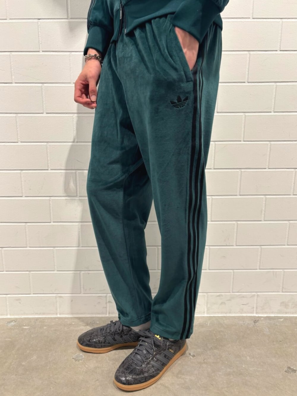 adidas ベロアトラックトップ パンツセット XL Shadow Green