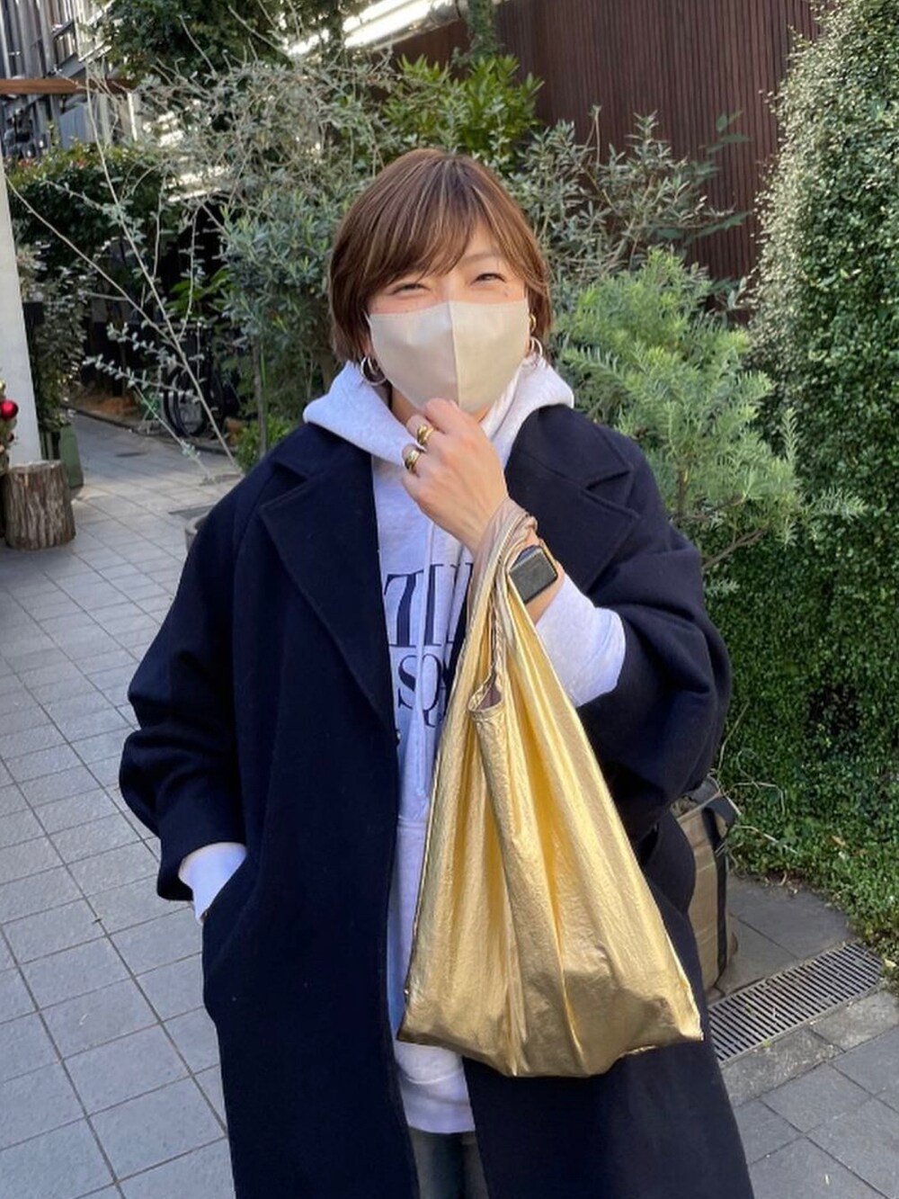 「カジュアル、オトナ女子、カジュアルコーデ、大人カジュアル、休日スタイル、ゆるコーデ、着回しコーデ、ショートブーツ、冬、キレイめカジュアル、RIVEDROITE、リブドロワ、GOOD ROCK SPEED、スウェット、パーカー」｜「RIVE DROITEのクリアな印象で羽織れる/タックスリーブメルトンコート（その他アウター、ブルー系）」を使った、yosshiiiiiiさん（骨格ストレート・レディース・165cm）の冬コーディネートの3枚目の写真