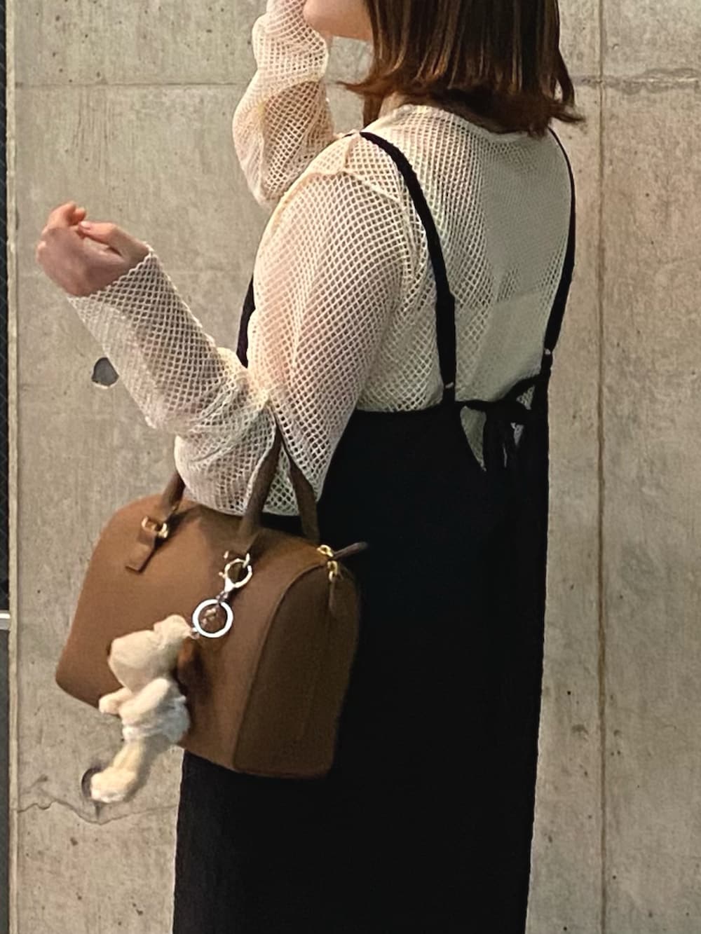 「WEARyouthコーデ、初夏コーデ、キャミワンピ、ワンピース、ブラックコーデ、スニーカー、プチプラ、プチプラコーデ、メッシュトップス、ボブ、着回しコーデ、Kastane、tiptop、tipコーデ、UNIQLO」｜「tiptopのキャミワンピース（ワンピース、ブラック系）」を使った、momo🐇さん（骨格ストレート・レディース・153cm）の夏コーディネートの2枚目の写真