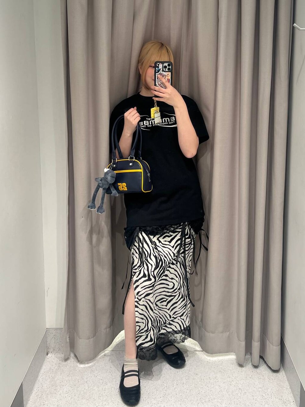 「オーバーサイズ、体型カバー、骨格ストレート、高身長、着痩せ、FOREVER 21、ワンピース、Tシャツ、ロングスカート」｜「FOREVER 21の【2024FW】2WAYレースキャミワンピース（ワンピース、ブラック系）」を使った、ちぃ。さん（レディース・165cm）の春コーディネートの3枚目の写真