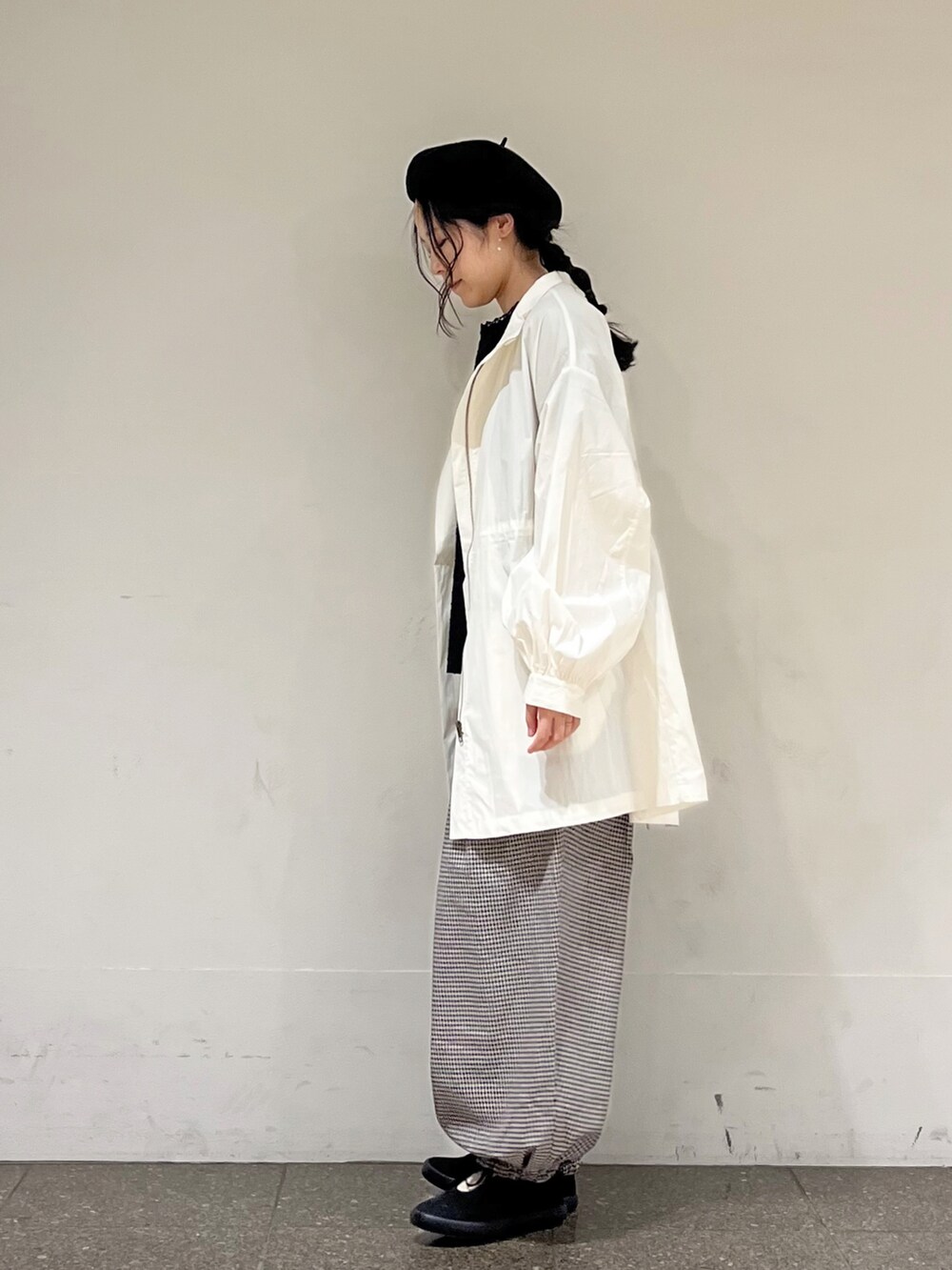 「ゆるコーデ、ナチュラル、Samansa Mos2、サマンサモスモス」｜「Samansa Mos2のパッチワークレースブラウス（シャツ/ブラウス、ブラック系）」を使った、marin.🐏さん（レディース・160cm）の春コーディネートの5枚目の写真
