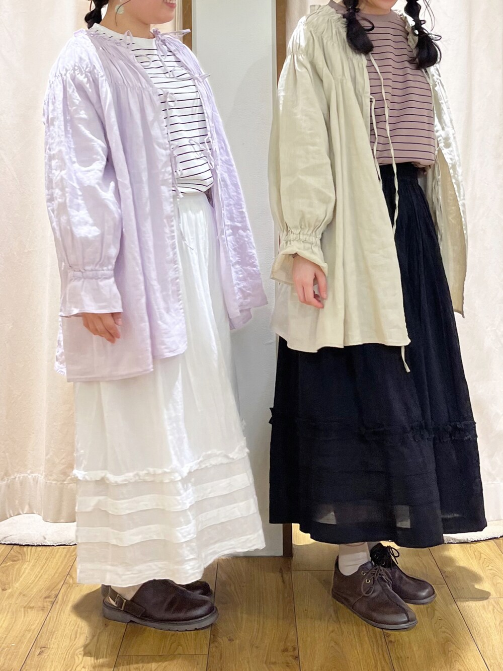 「双子コーデ、ナチュラル、ガーリー、ボーダー、チュニック、ゆるコーデ、春のNewスタイル、春コーデ、Samansa Mos2、サマンサ モスモス(Samansa Mos2)、スカート、大人カジュアル、シミラールック、ふたごコーデ、おでかけコーデ」｜「Samansa Mos2の【Water less Linen】前後2WAYギャザーチュニック（チュニック、ホワイト系）」を使った、marin.🐏さん（レディース・160cm）の春コーディネートの3枚目の写真