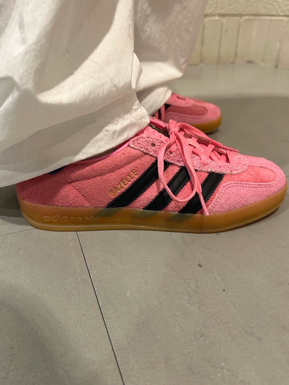 新品　adidas アディカラー チームガイスト クロップド トラックトップ adidas｜【公式】アディダス adidas 返品可 チームガイスト アディ