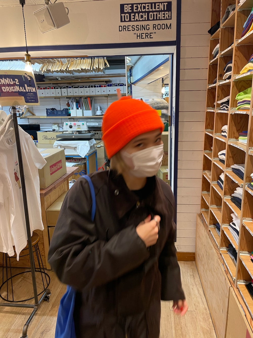 00hyrさんの「Wallabee 2 / レディース ワラビー2 (ブラックスエード)（Clarks）」を使ったコーディネートの3枚目の写真