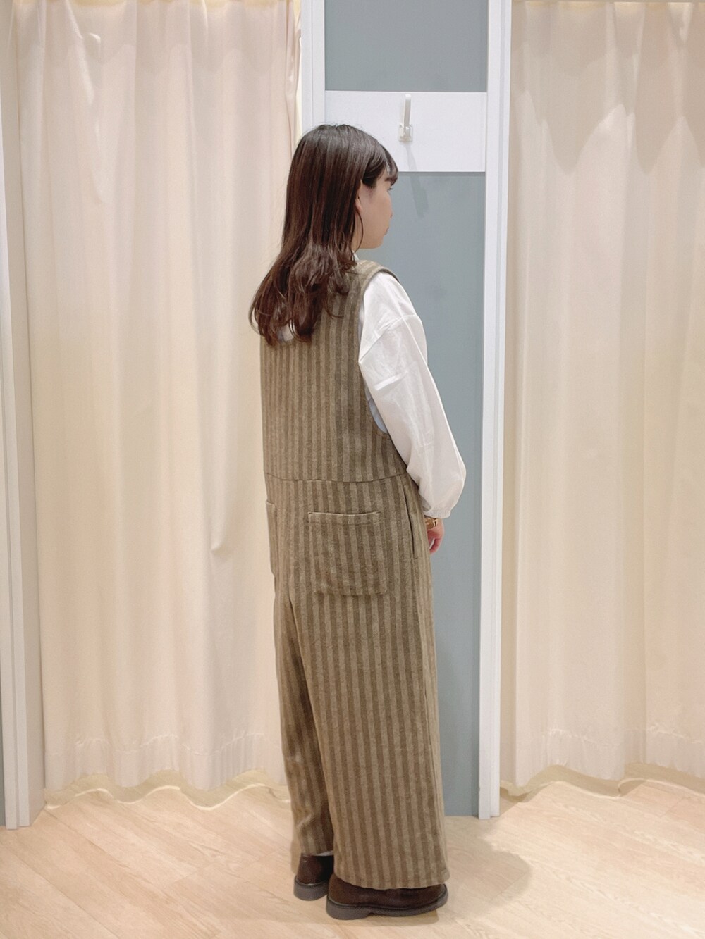 「Samansa Mos2、SM2、サマンサ モスモス(Samansa Mos2)、サロペット、前後2way、リバーシブル、キルティング、ブラウス、秋冬コーデ、冬コーデ、カジュアルコーデ、シンプルコーデ」｜「Samansa Mos2のリバーシブルフリースブルゾン（ブルゾン、グリーン系）」を使った、𝙼 𝙸 𝚈 𝚄さん（レディース・158cm）の冬コーディネートの4枚目の写真