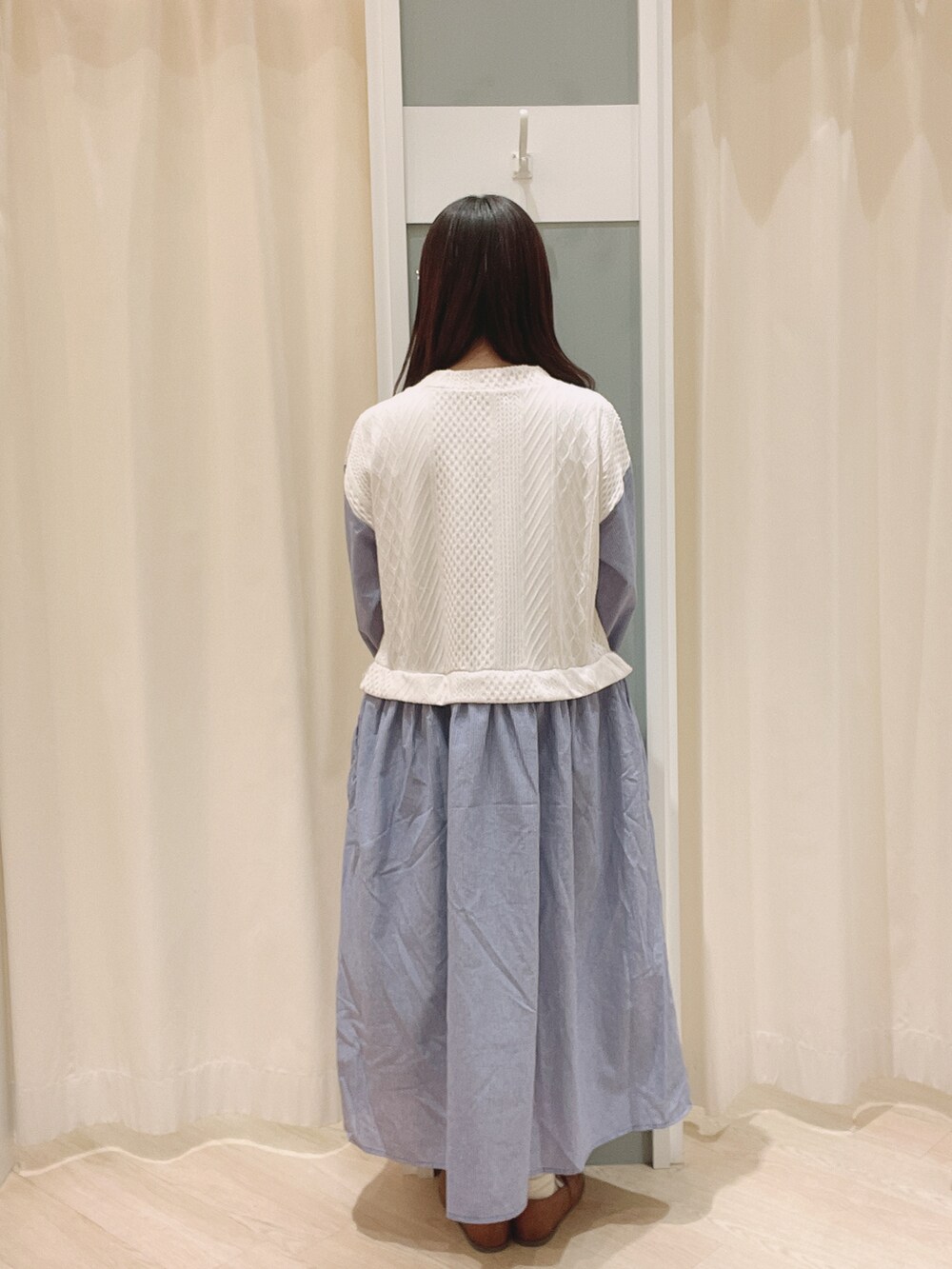 「SM2、Samansa Mos2、サマンサ モスモス(Samansa Mos2)、刺繍、ジャケット、ドッキングワンピ、ワンピース、春コーデ、ナチュラル、ナチュラルガーリー、大人かわいい」｜「Samansa Mos2のコインローファー（ローファー、イエロー系）」を使った、𝙼 𝙸 𝚈 𝚄さん（レディース・158cm）の冬コーディネートの5枚目の写真
