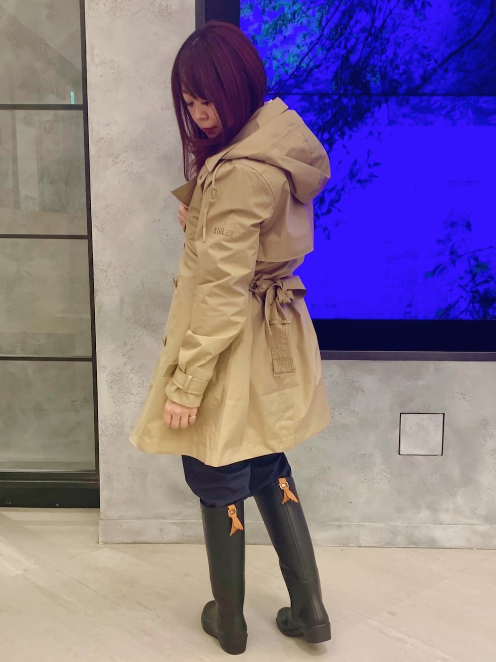 「AIGLE、ゴアテックス、GORE-TEX、トレンチコート、ラバーブーツ、レインブーツ、はるコーデ」｜「AIGLEのアイテム（パンツ、ブラック系）」を使った、shokoさん（レディース・150cm）の冬コーディネートの2枚目の写真