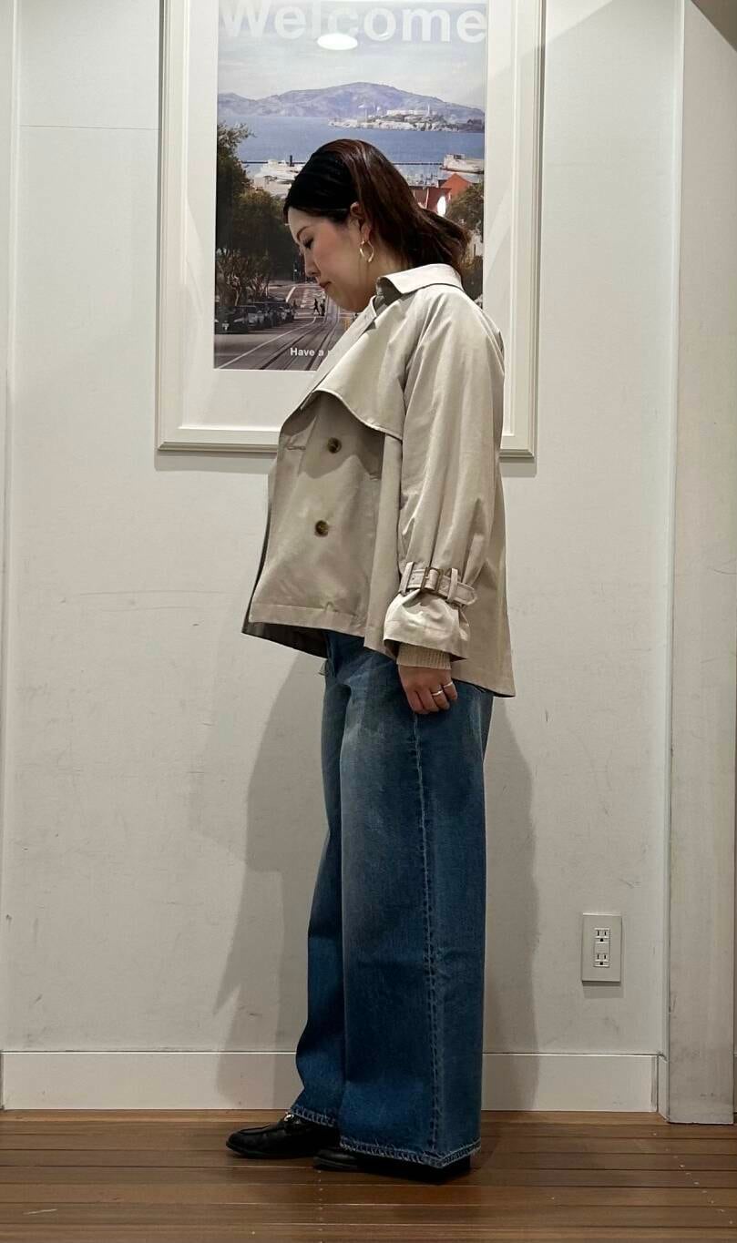 「トレンチコート、バギーデニム、春アウターコーデ、やや寒い」｜「URBAN RESEARCH Sonny Labelのバギーデニムパンツ（デニムパンツ、ブルー系）」を使った、maiさん（レディース・158cm）の春コーディネートの2枚目の写真