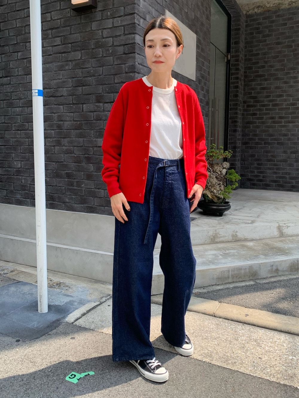 「FORK&SPOONのFORK&SPOON　ミラノリブクルーネックカーディガン（カーディガン/ボレロ、レッド系）」を使った、massayoさん（レディース・167cm）の秋コーディネートの5枚目の写真