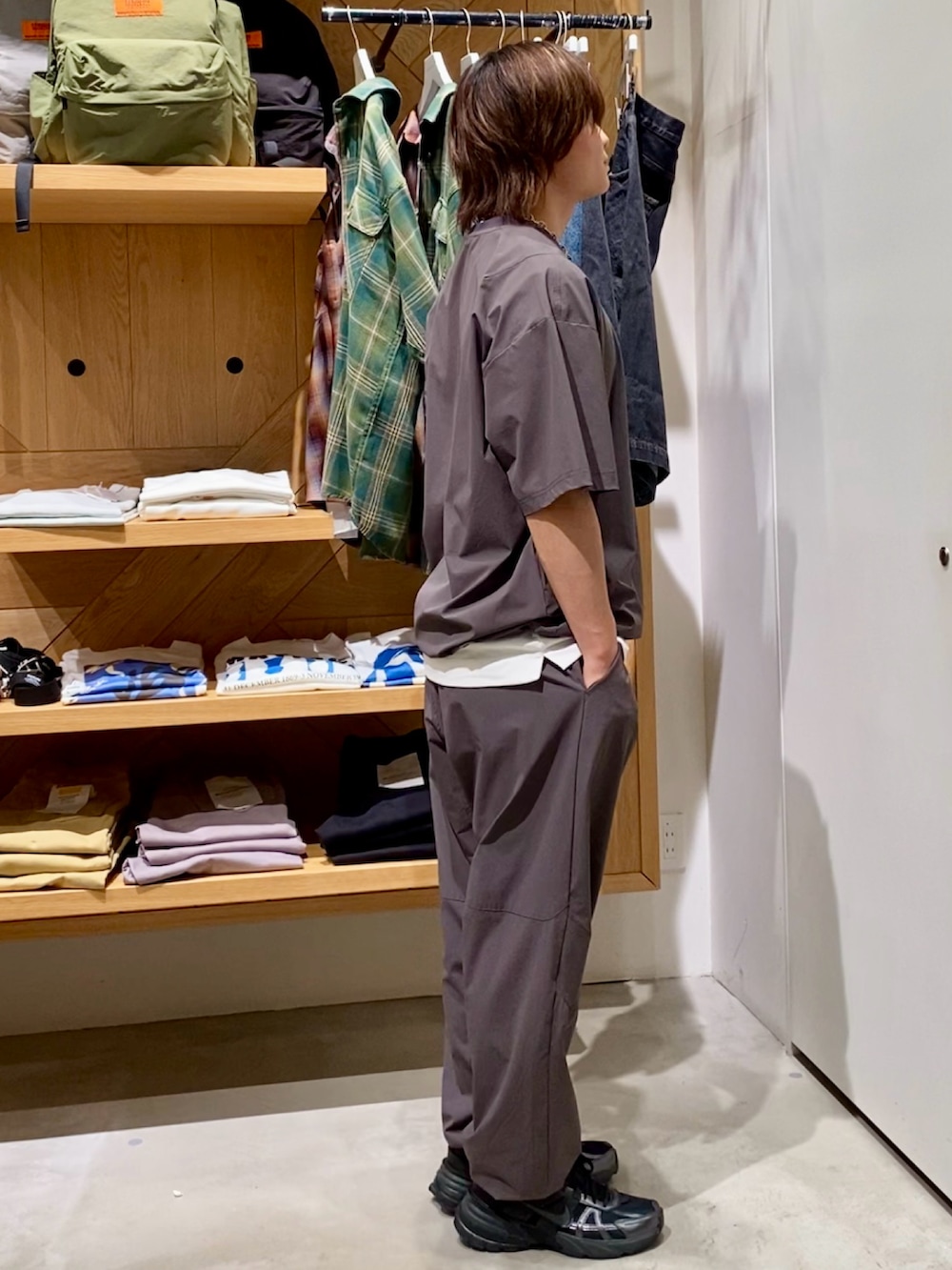 「セットアップ、レイヤードスタイル、ワイドパンツ、オトナカジュアル、おでかけコーデ、春夏コーデ、お出かけコーデ、おしゃれさんと繋がりたい、ストリート、outfit、夏コーデ、ラフコーデ、アクティブ、スポーティ、BAYFLOW(BAYFLOW)」｜「HAREのピッグノーズチェーンネックレス(HARE)（ネックレス、シルバー系）」を使った、ゆーーーとさん（メンズ・173cm）の春コーディネートの4枚目の写真