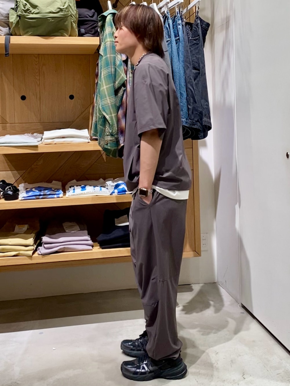 「セットアップ、レイヤードスタイル、ワイドパンツ、オトナカジュアル、おでかけコーデ、春夏コーデ、お出かけコーデ、おしゃれさんと繋がりたい、ストリート、outfit、夏コーデ、ラフコーデ、アクティブ、スポーティ、BAYFLOW(BAYFLOW)」｜「HAREのピッグノーズチェーンネックレス(HARE)（ネックレス、シルバー系）」を使った、ゆーーーとさん（メンズ・173cm）の春コーディネートの2枚目の写真