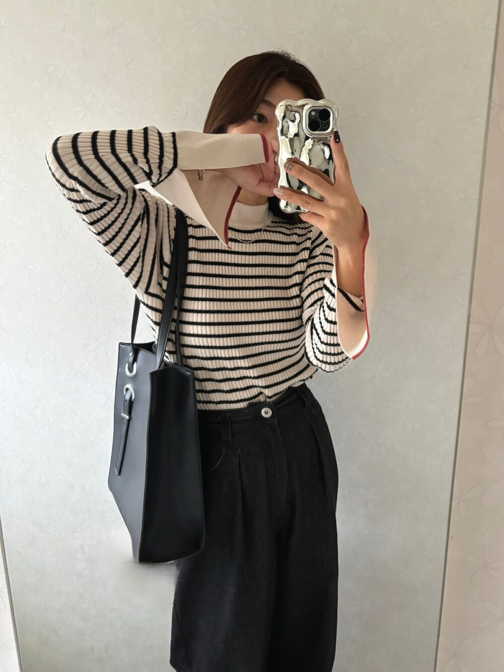 その他のニット/セーターを着用したレディースの秋コーディネートの2枚目の写真