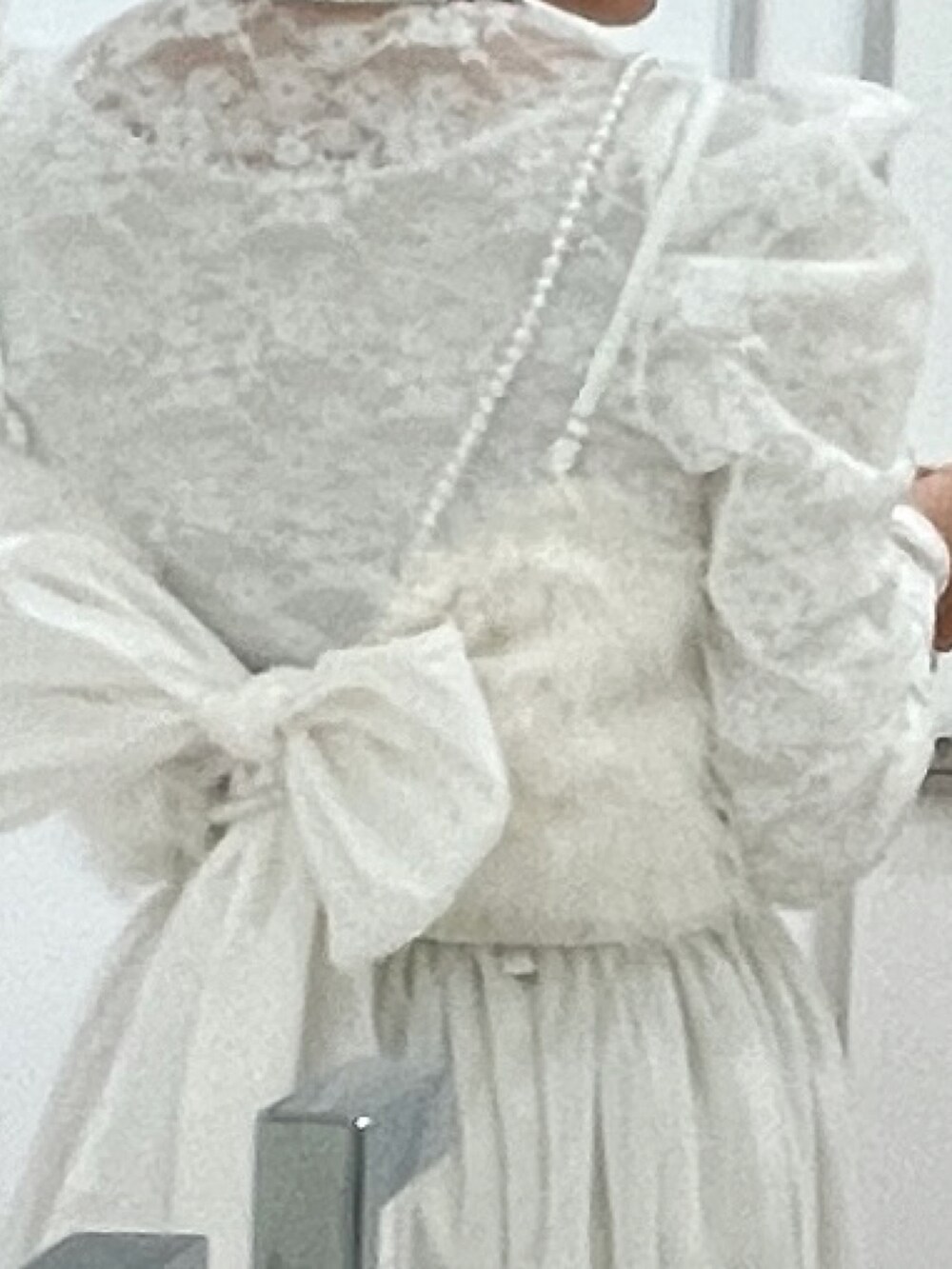 「パステルカラー、春のNewスタイル、WEARyouthコーデ、春服コーデ、おでかけコーデ、きれいめカジュアル、パンツスタイル、レイヤードスタイル、はるコーデ、お出かけコーデ、チュール、チュールスカート、淡色コーデ、スカートコーデ、ブルー」｜「mysticのloti WEB限定 マルチハンドルバッグ（ショルダーバッグ、ブラック系）」を使った、yamさん（レディース・154cm）の春コーディネートの2枚目の写真