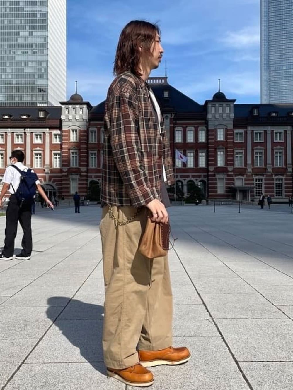 「大人カジュアル、きれいめカジュアル、マドラスチェック、カラー×コーデ」｜「BEAMS LIGHTSのBEAMS LIGHTS / エクストラウーブン マドラスチェック ジャケット（その他アウター、その他）」を使った、BEAMS LIGHTS Mensさん（メンズ・183cm）の春コーディネートの3枚目の写真