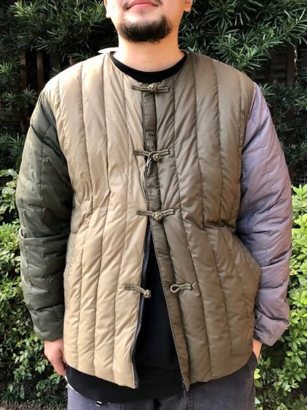 その他のダウンジャケット/コートを着用したメンズの秋コーディネートの2枚目の写真