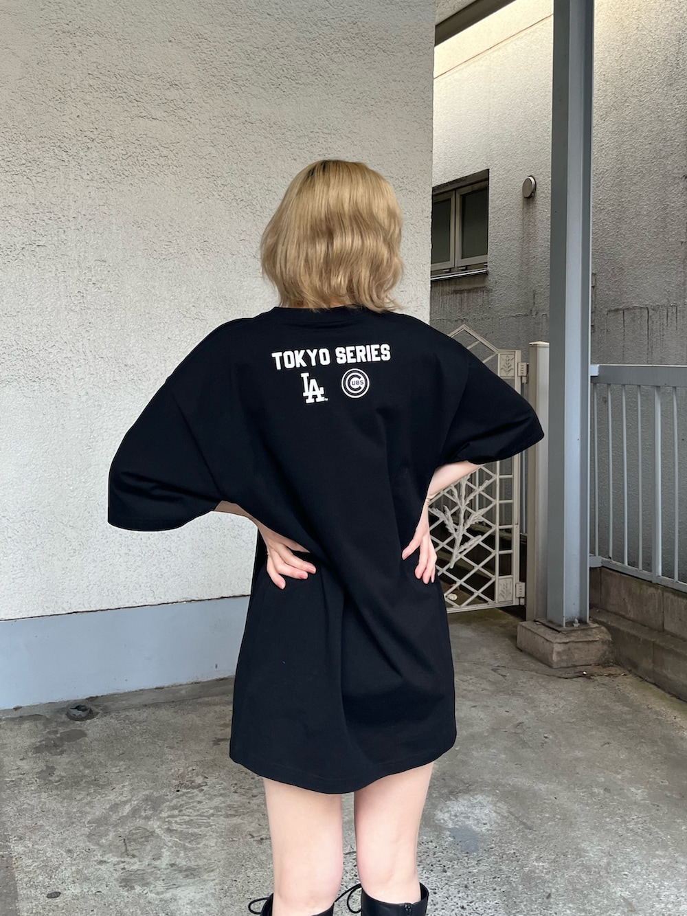 「ジャケット、ジャケットスタイル、ジャケットコーデ、ナイロンジャケット、Tシャツ、Tシャツコーデ、MLB、MLBコラボ、TOKYOSERIES、オーバーサイズ」｜「BACK TO THE FIELDの【MLB】TOKYO SERIES 2025 配色ナイロンジャケット（ナイロンジャケット、ブルー系）」を使った、namiさん（骨格ウェーブ・レディース・160cm）の春コーディネートの6枚目の写真