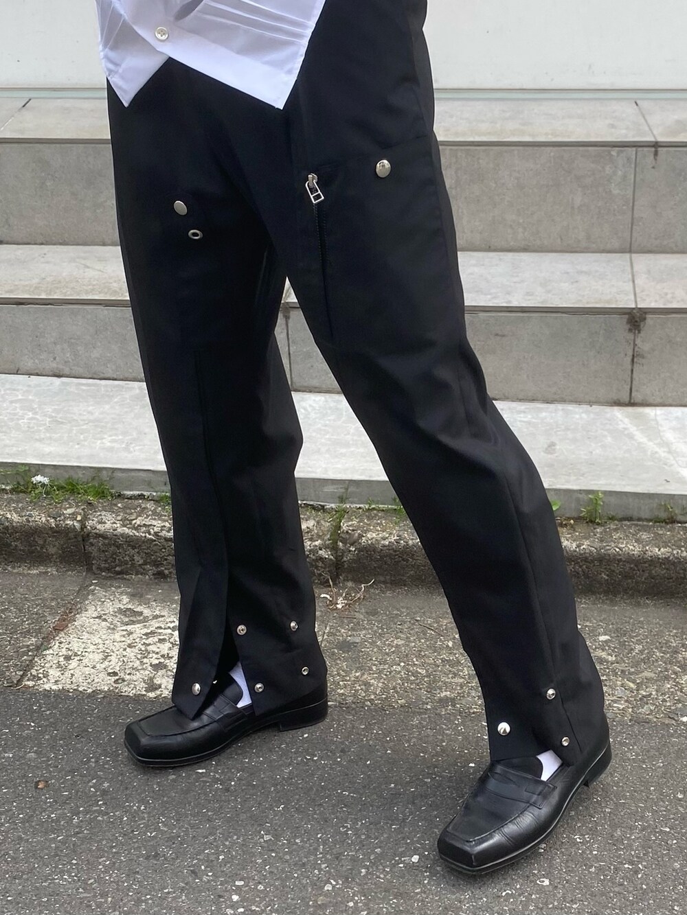 「春コーデ、春夏コーデ、シャツコーデ」｜「LiNoHのPLEATS L/S SHIRT/バイカラープリーツオーバーシャツ（シャツ/ブラウス、ホワイト系）」を使った、yoshidaさん（メンズ・169cm）の春コーディネートの5枚目の写真