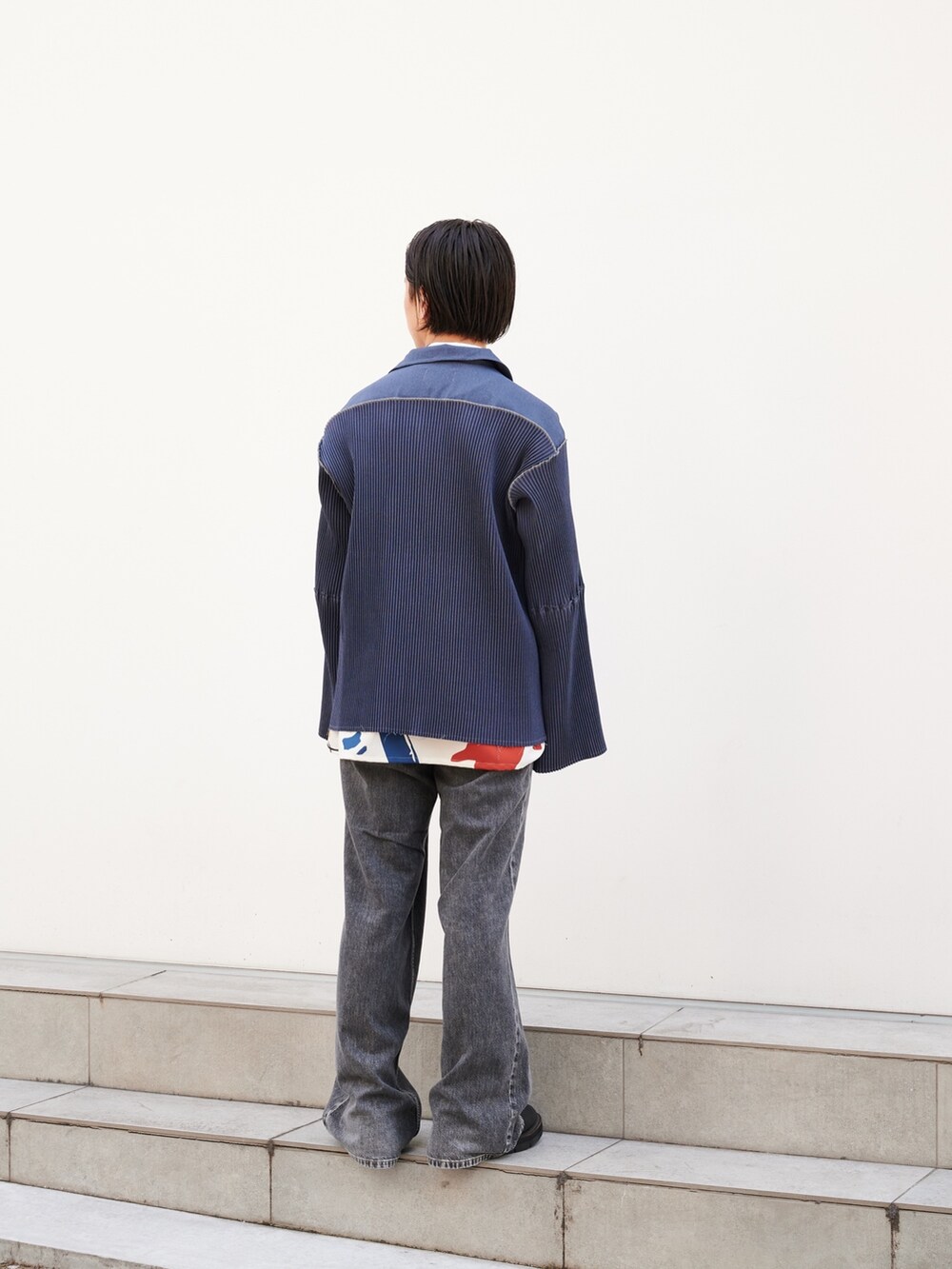 「今日のコーデ、シャツ」｜「kotohayokozawaの【kotohayokozawa/コトハヨコザワ】STUDIOUS別注 PLEAT SHIRT JACKET（ブルゾン、ブルー系）」を使った、yoshidaさん（メンズ・169cm）の夏コーディネートの3枚目の写真