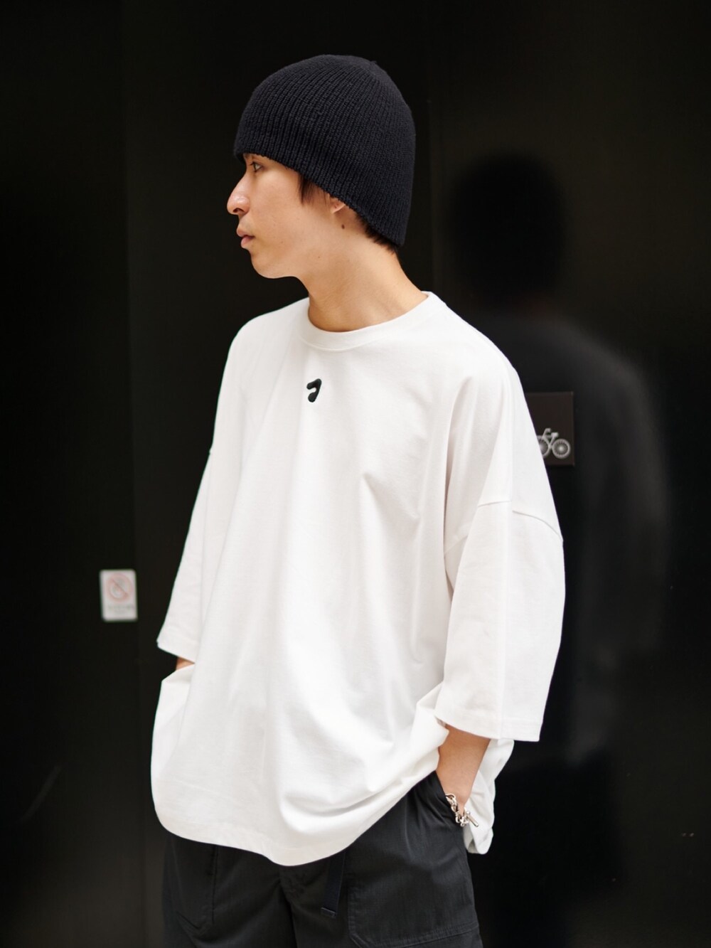 「ビッグシルエット、春夏コーデ、夏服、ラフコーデ」｜「JiedaのJieDa OVER SIZE TEE（Tシャツ/カットソー、ホワイト系）」を使った、yoshidaさん（メンズ・169cm）の春コーディネートの2枚目の写真