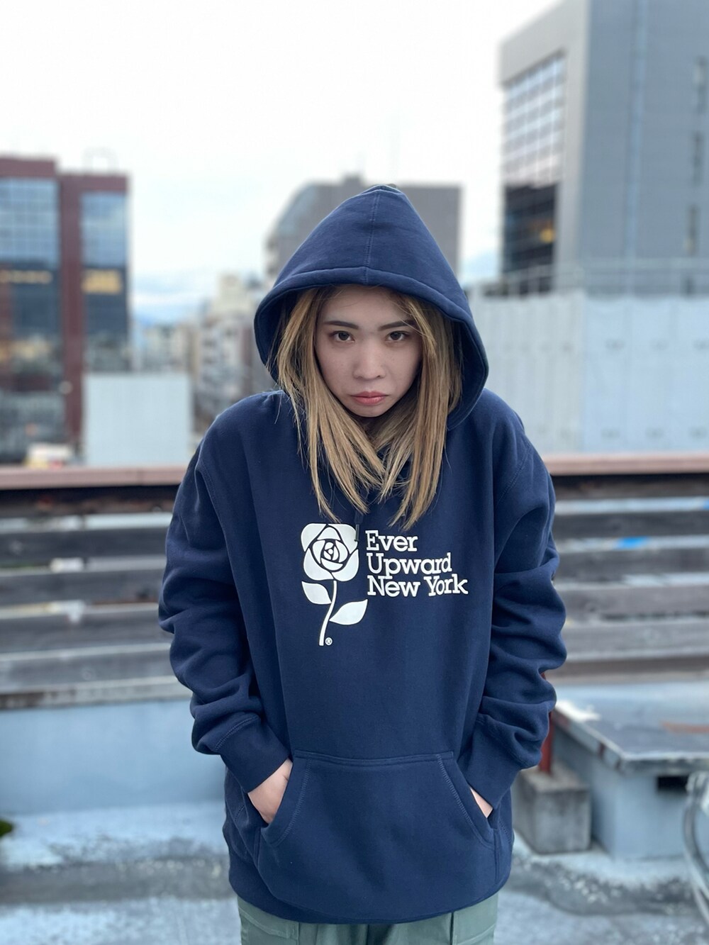 「benchkyoto、カジュアルコーデ、シンプルコーデ、冬コーデ、ootd、お洒落さんとつながりたい、ストリートコーデ、ワイドパンツ、オーバーサイズ、ストリート、street、休日コーデ、ラルフローレン」｜「POLO RALPH LAURENのアイテム（ダウンジャケット/コート、ブルー系）」を使った、BENCHさん（レディース・158cm）の冬コーディネートの5枚目の写真