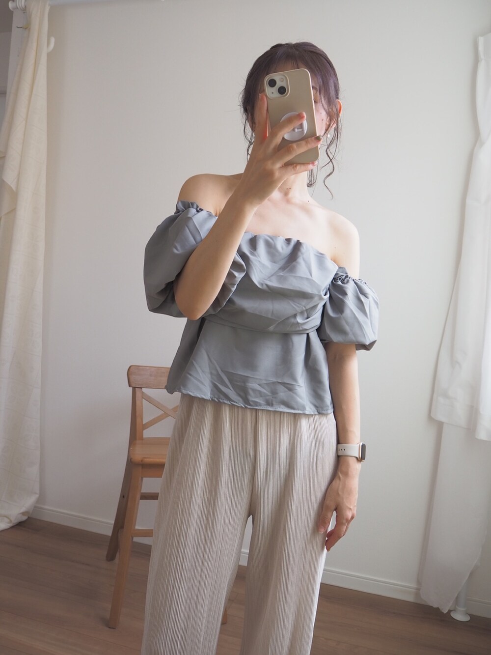 「シンプルスタイル、オトナ女子、オトナカワイイ」｜「deux amourのオフショルクロップドフレアブラウス（シャツ/ブラウス、グレー系）」を使った、❁ a i  ❁さん（レディース・158cm）の夏コーディネートの2枚目の写真