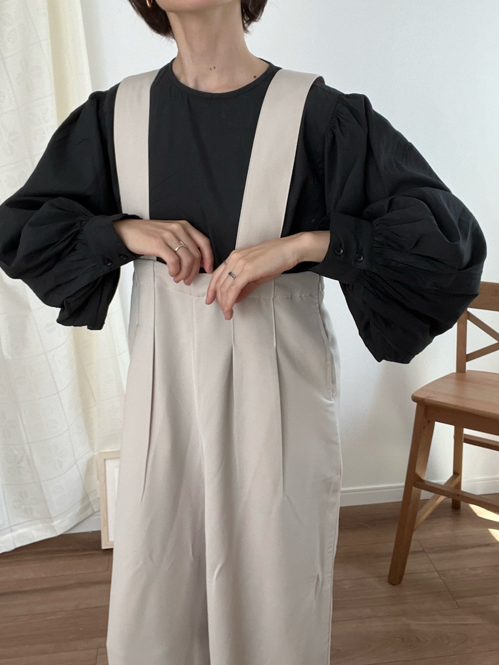 「秋服準備はじめました、初秋コーデ、休日スタイル、秋服、大人女子」｜「select MOCA by sonの2022 AW ボリュームスリーブブラウス（シャツ/ブラウス、ブラック系）」を使った、❁ a i  ❁さん（レディース・158cm）の秋コーディネートの4枚目の写真